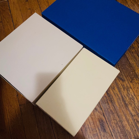 Flash sale! Designer shoe boxes Stuart Weitzman - Picture 4 of 4